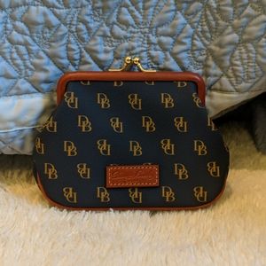 NWT Navy Dooney and Bourke Gretta Framed Kisslock